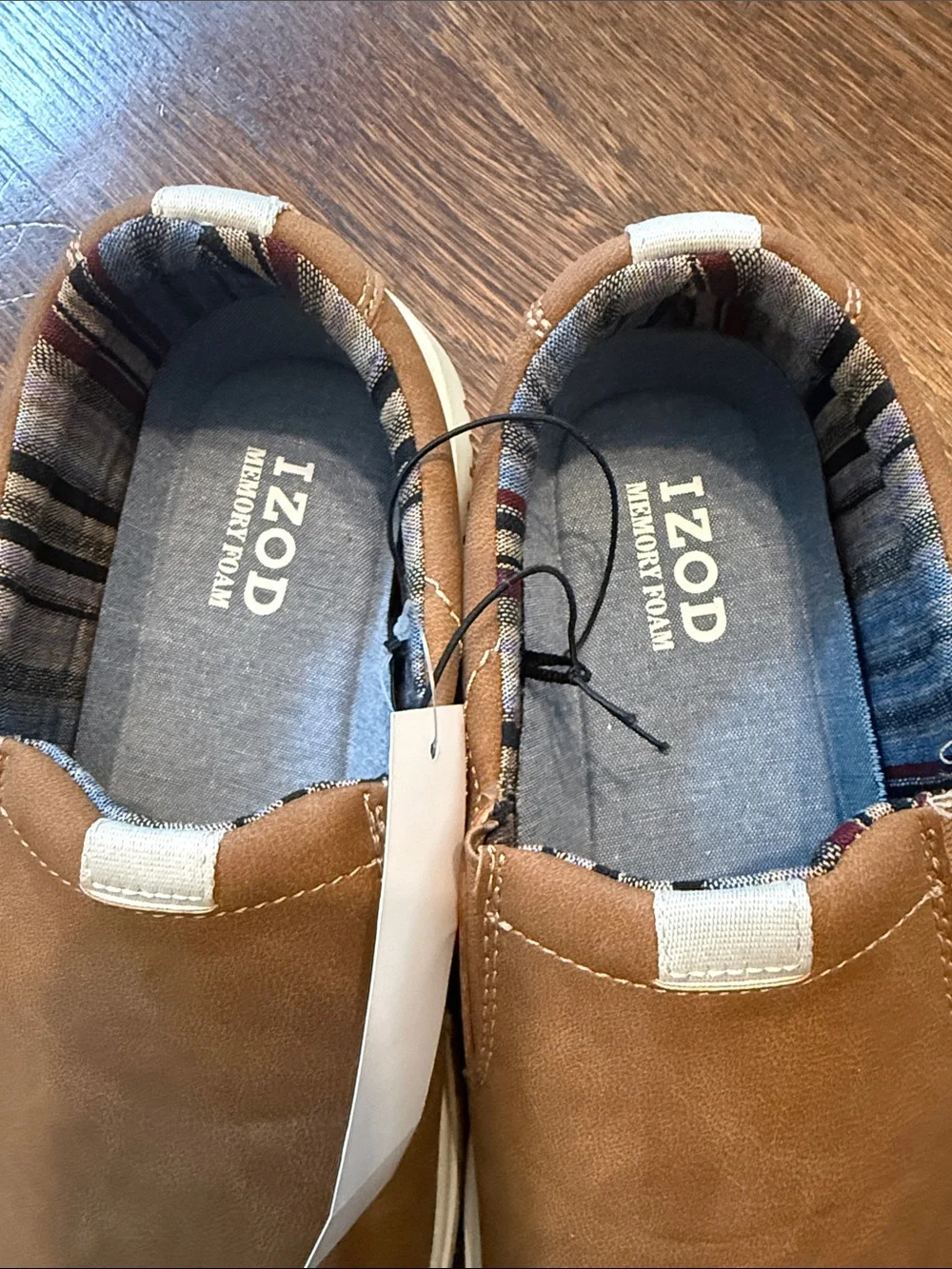 Izod slip on shoes